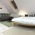 Apartament Wrzosowa 25 *