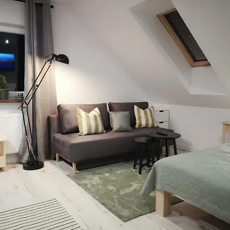 Wrzosowa 25 쿠도바-즈루이